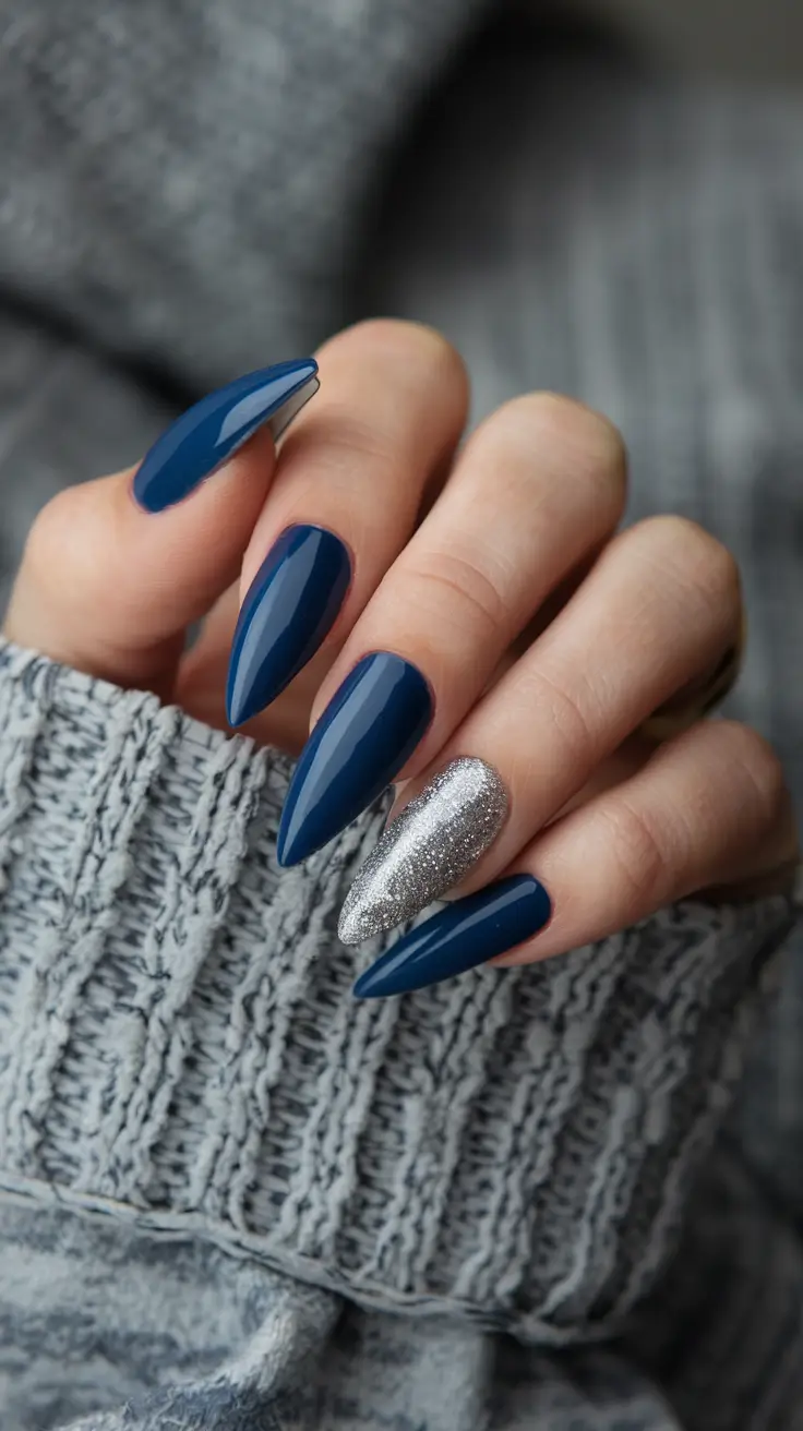 nails almond design blue Silver Nights