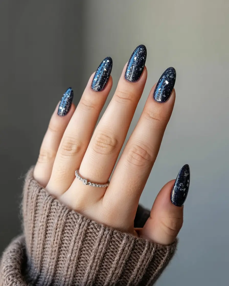 nails design almond Starlit Navy